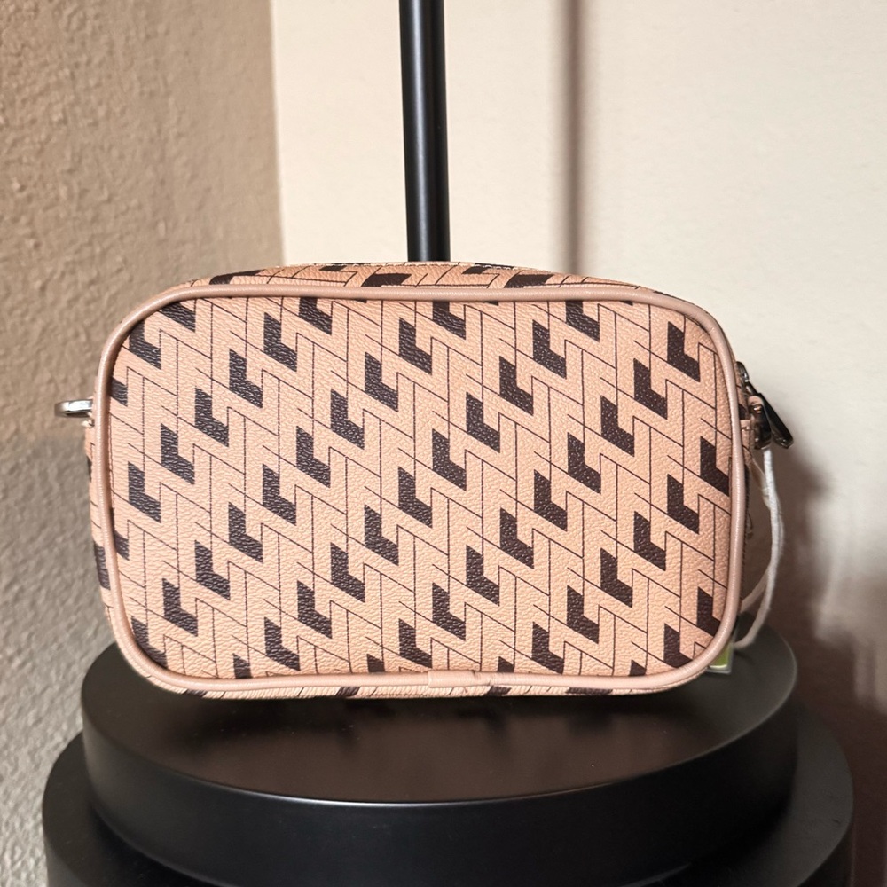 Crocs Crossbody bag #2 - Picture 2 of 8